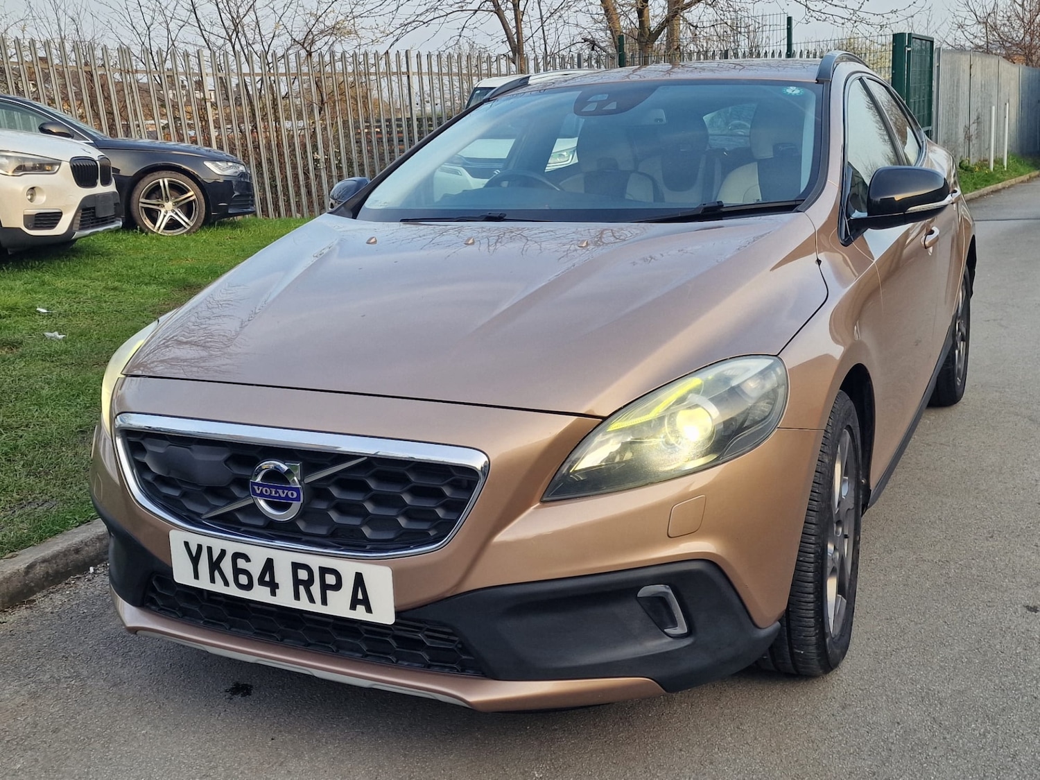 Used Volvo V40 2014 for sale - 77980082: Photo 10