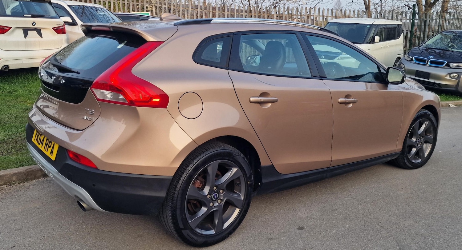Used Volvo V40 2014 for sale - 77980082: Photo 19