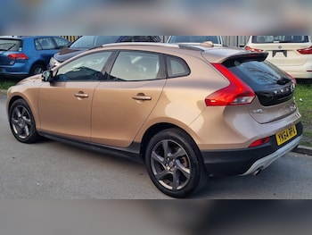 Volvo V40 feature image