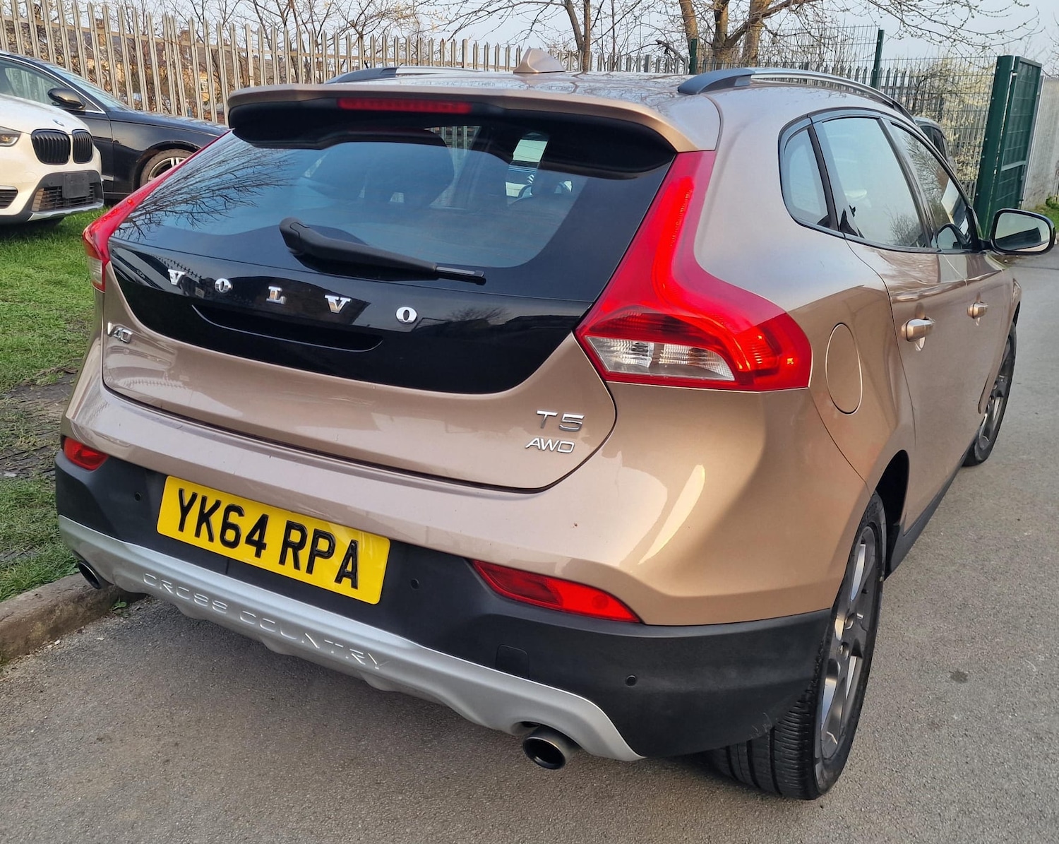 Used Volvo V40 2014 for sale - 77980082: Photo 24