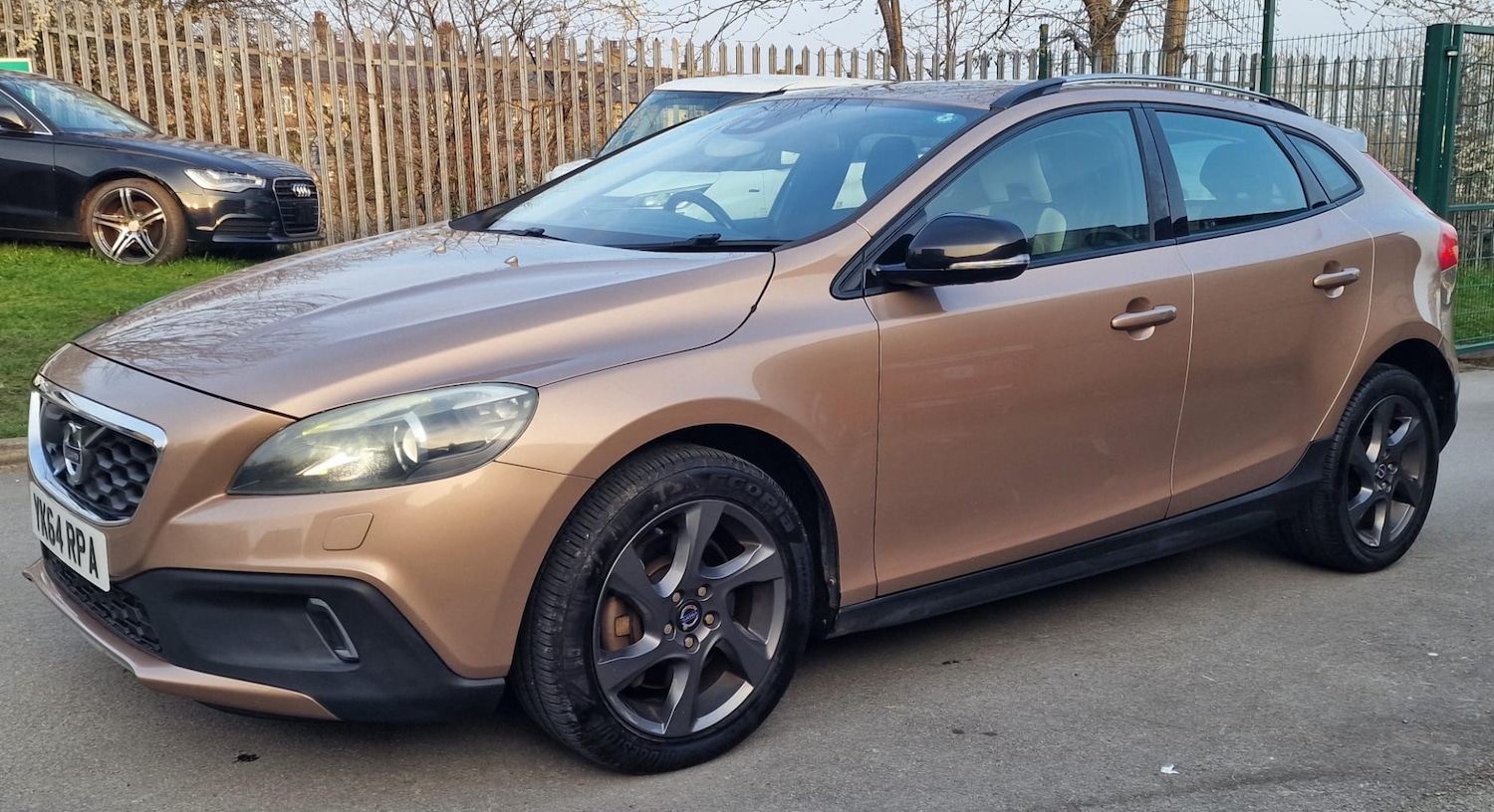Used Volvo V40 2014 for sale - 77980082: Photo 30