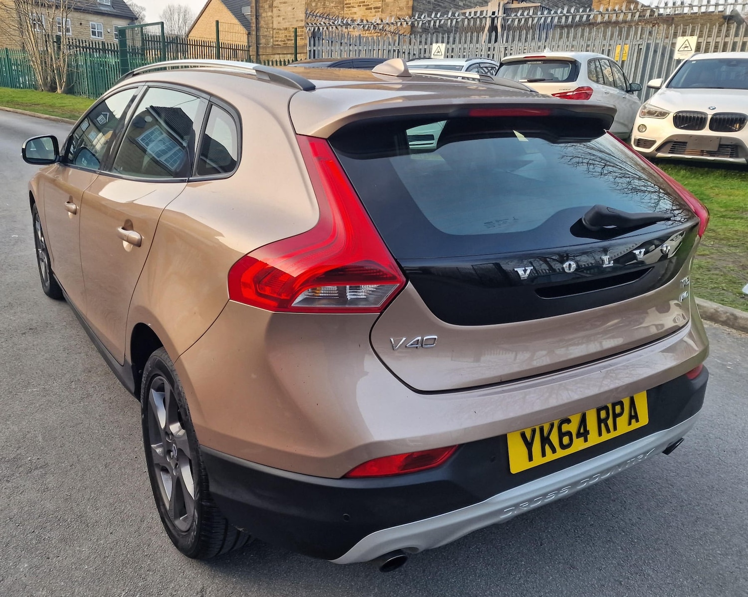 Used Volvo V40 2014 for sale - 77980082: Photo 38