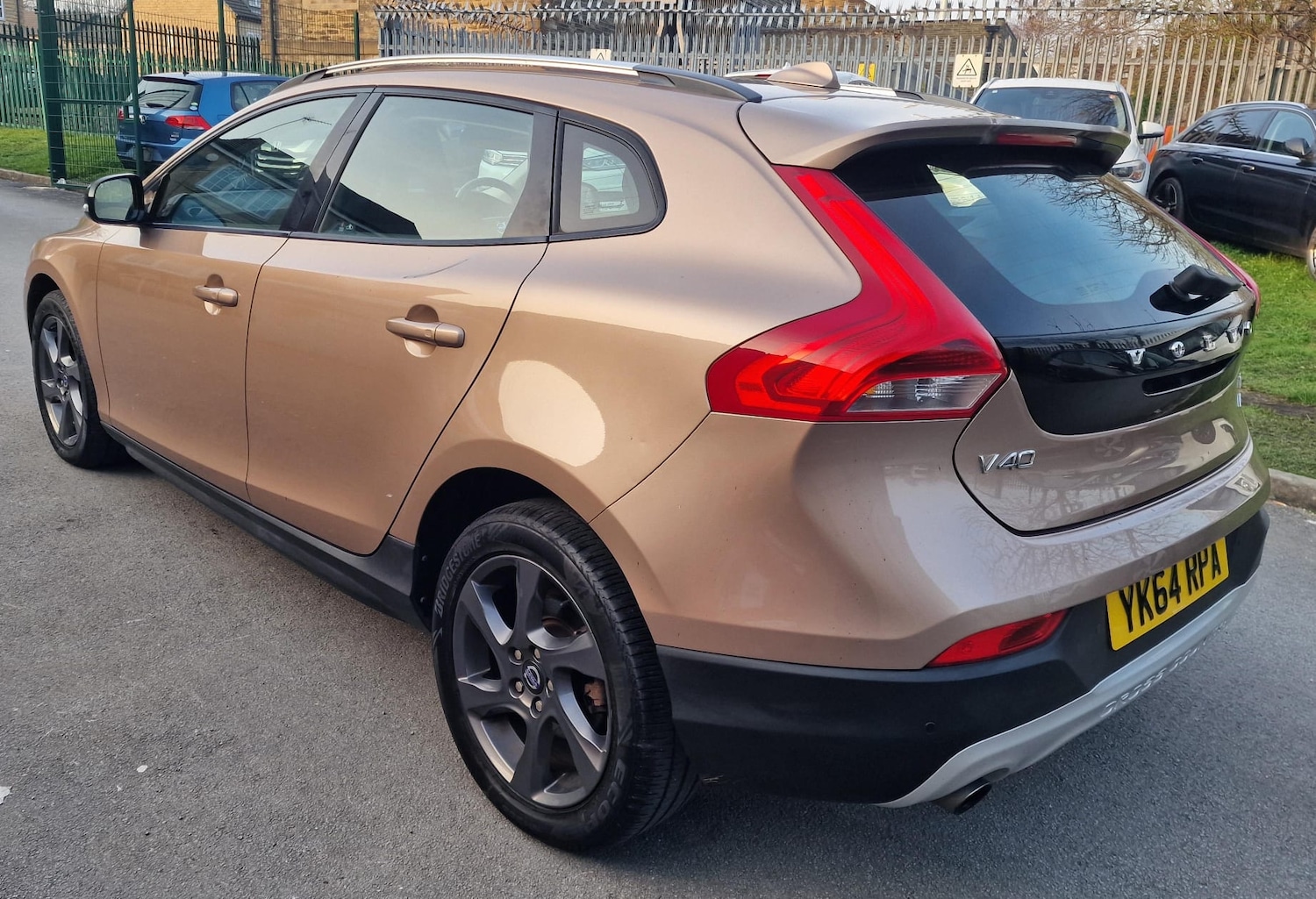 Used Volvo V40 2014 for sale - 77980082: Photo 40