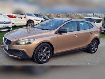 Used Volvo V40 2014 for sale - 77980082: Photo