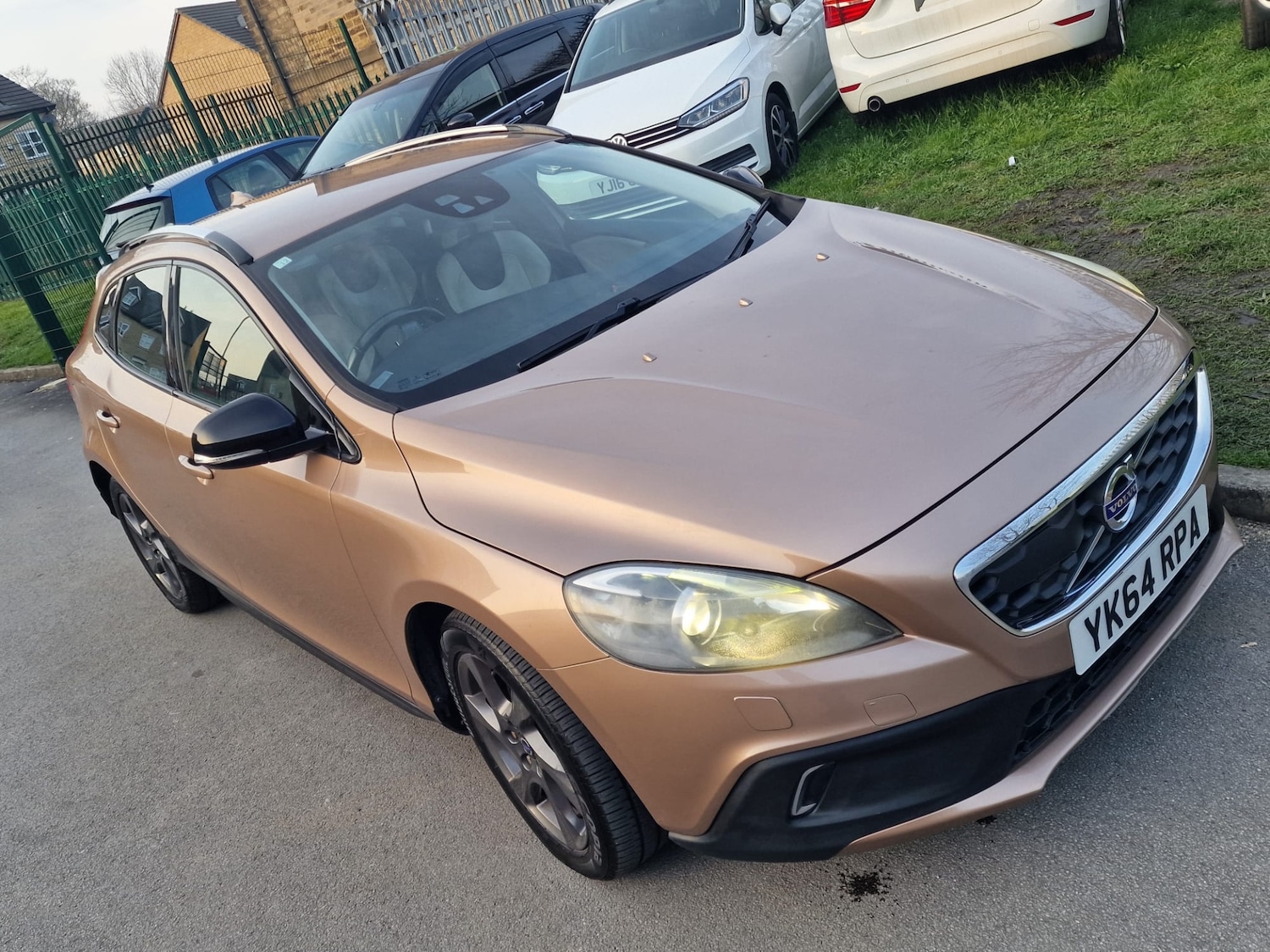 Used Volvo V40 2014 for sale - 77980082: Photo 8