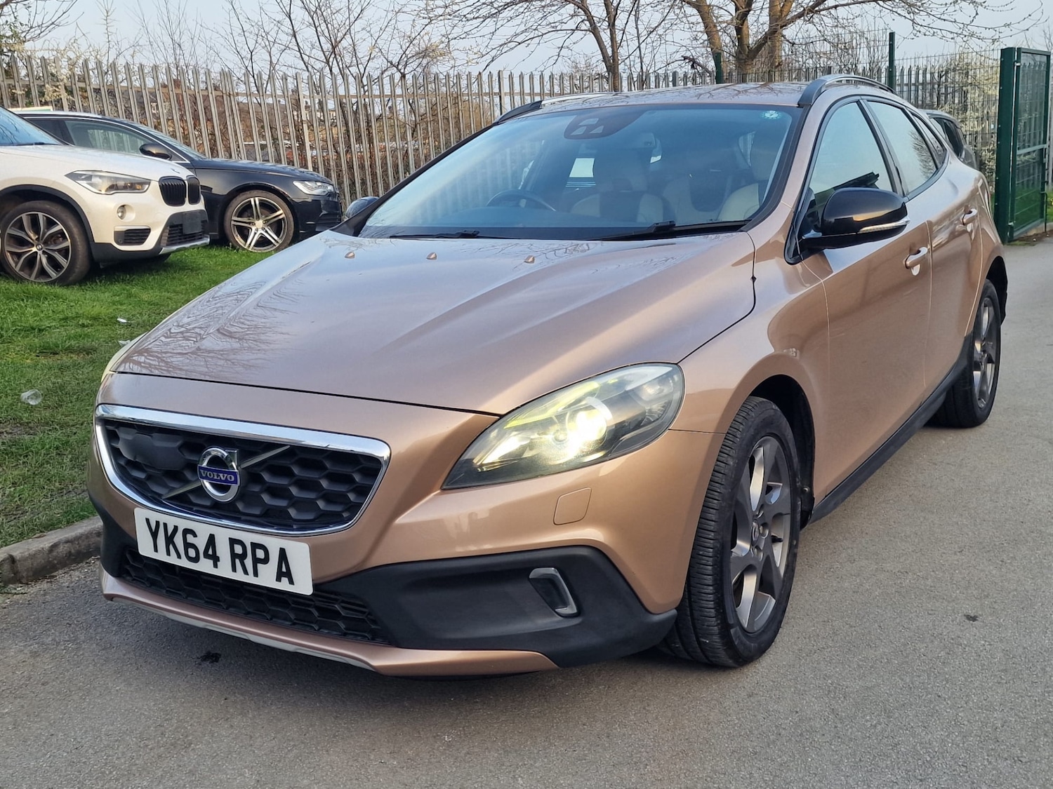 Used Volvo V40 2014 for sale - 77980082: Photo 9