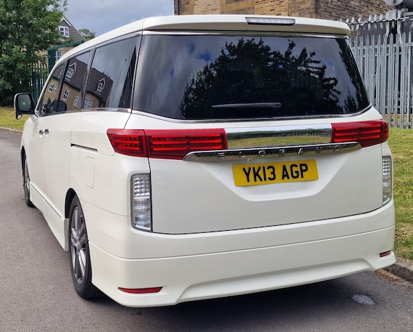 Used Nissan Elgrand 2013 for sale - 75033497: Photo 12