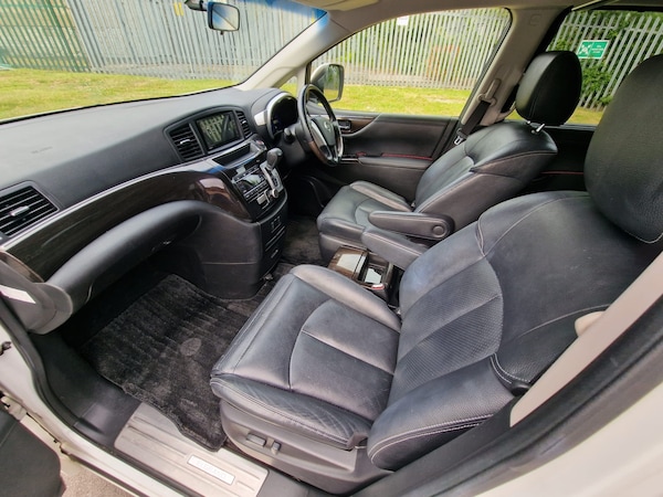 Used Nissan Elgrand 2013 for sale - 75033497: Photo 17