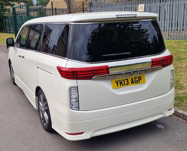 Used Nissan Elgrand 2013 for sale - 75033497: Photo 19