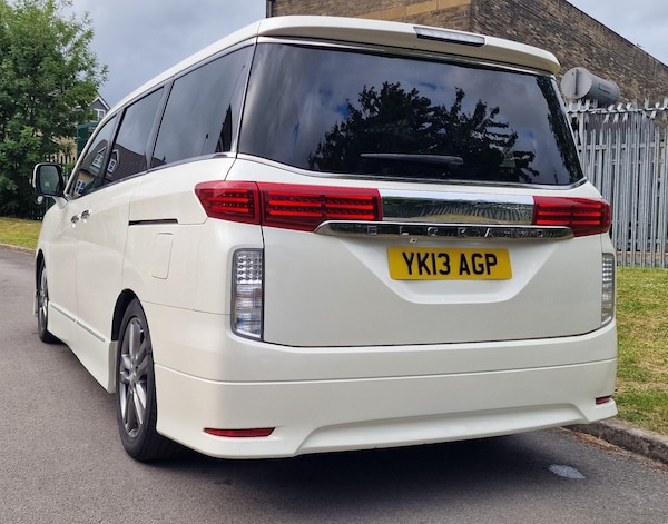 Used Nissan Elgrand 2013 for sale - 75033497: Photo 20