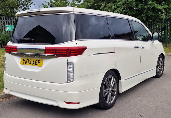 Used Nissan Elgrand 2013 for sale - 75033497: Photo 27