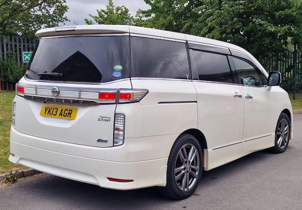 Used Nissan Elgrand 2013 for sale - 75033497: Photo 32