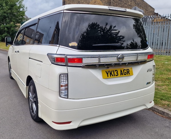 Used Nissan Elgrand 2013 for sale - 75033497: Photo 42