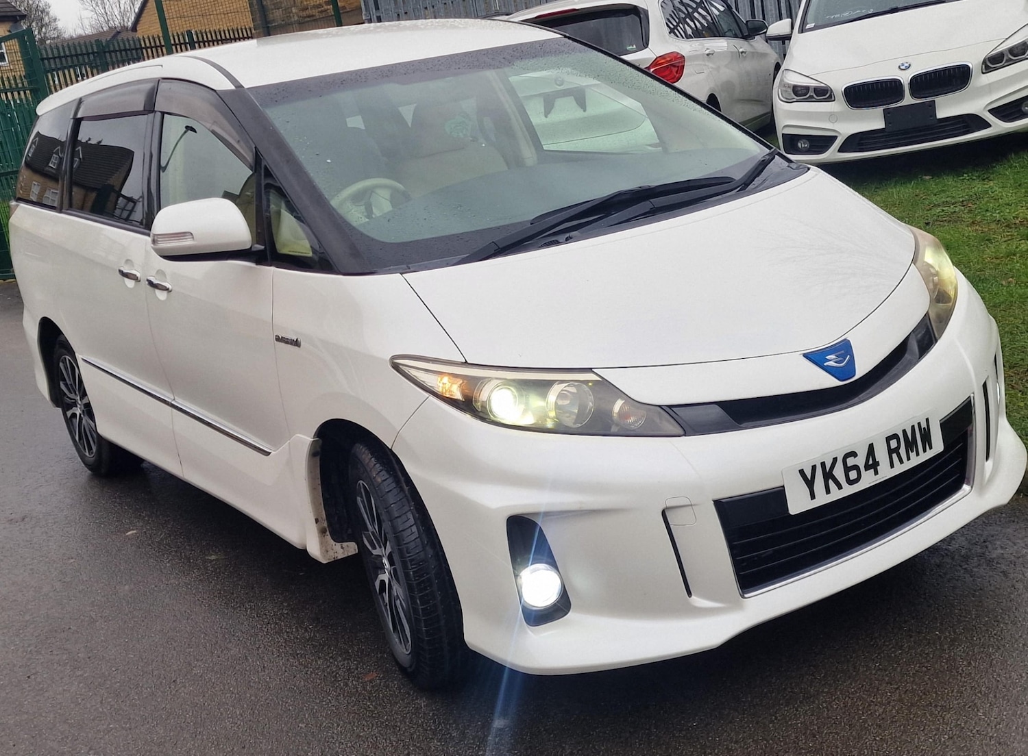 Used Toyota Estima 2014 for sale - 76974612: Photo 10