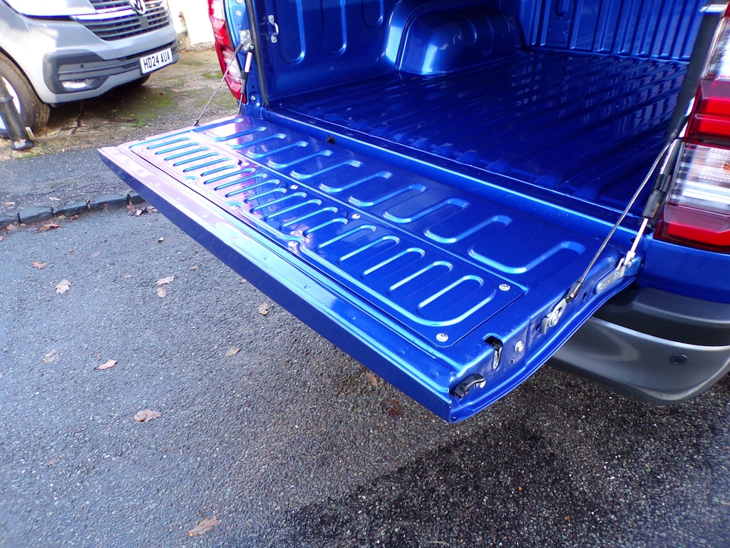 Used Toyota Hilux 2023 for sale - 76738537: Photo 14