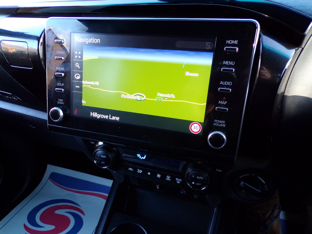 Used Toyota Hilux 2023 for sale - 76738537: Photo 20