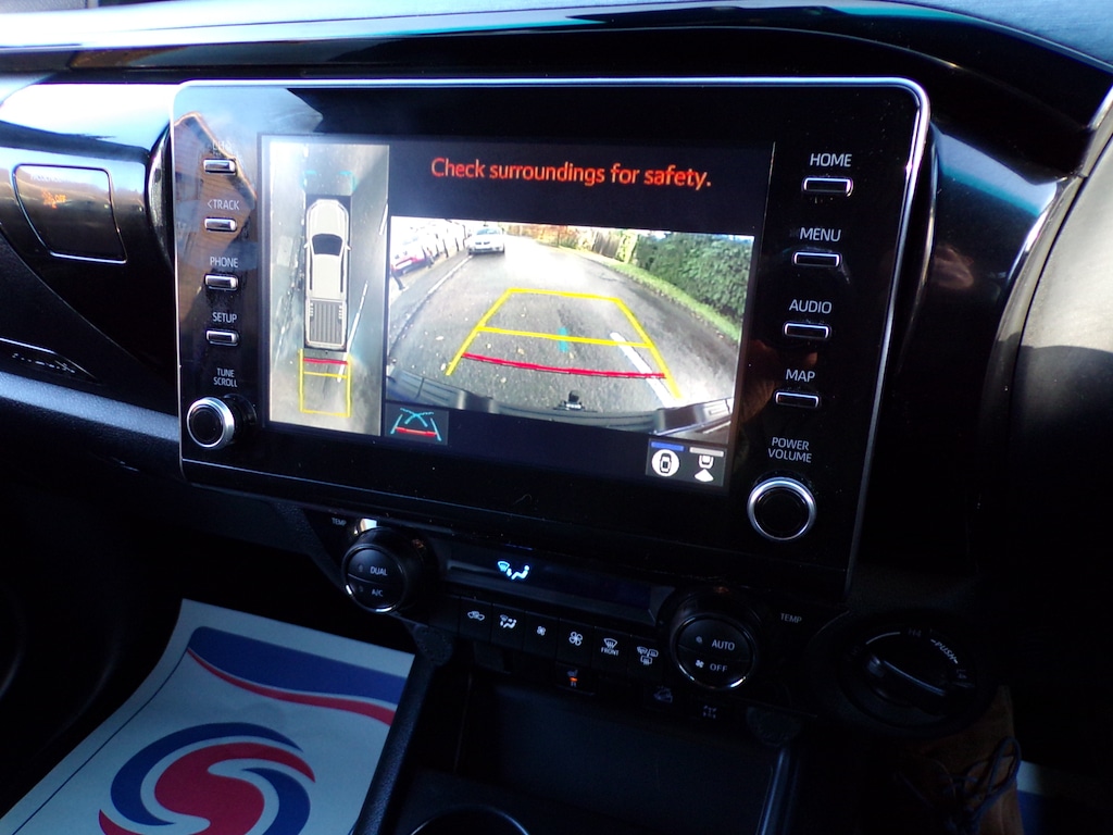 Used Toyota Hilux 2023 for sale - 76738537: Photo 21