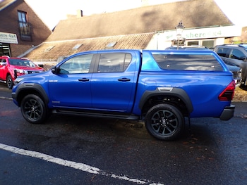 Used Toyota Hilux 2023 for sale - 76738537: Photo