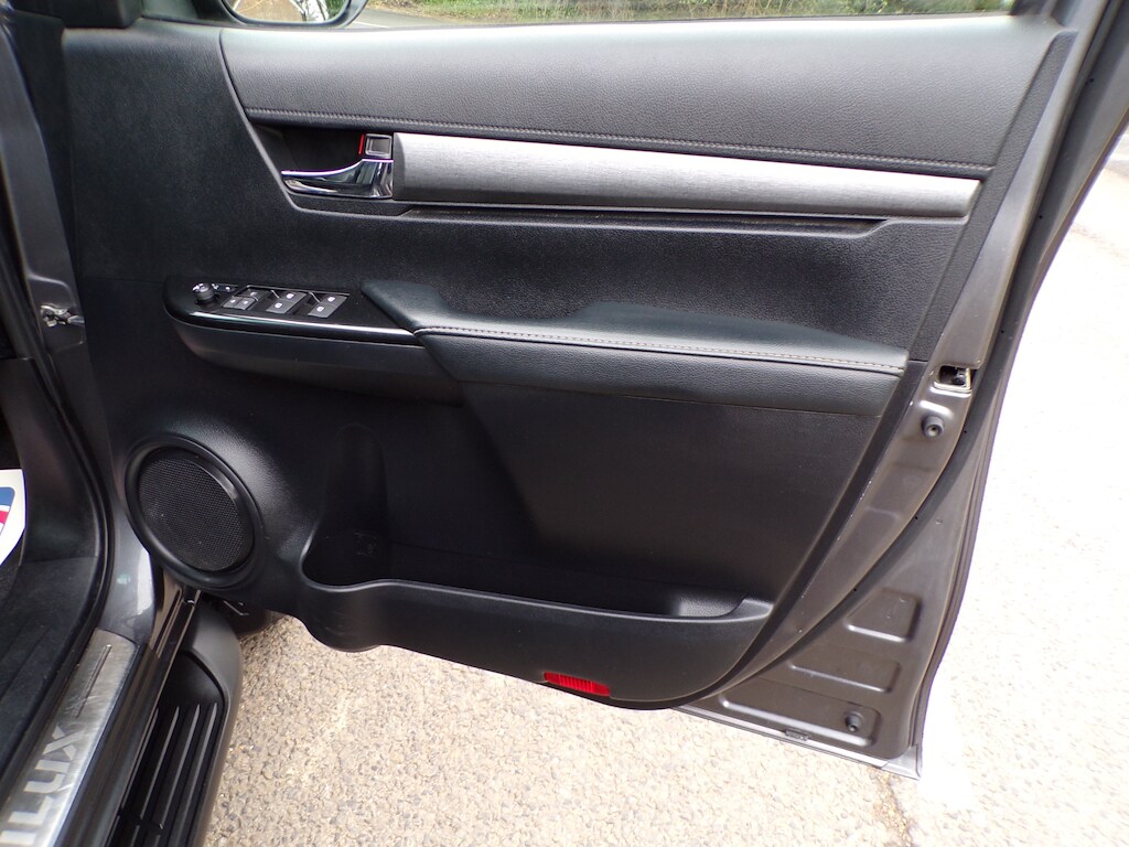 Used Toyota Hilux 2022 for sale - 78067280: Photo 24