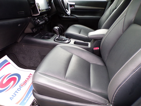 Used Toyota Hilux 2023 for sale - 76131021: Photo 22
