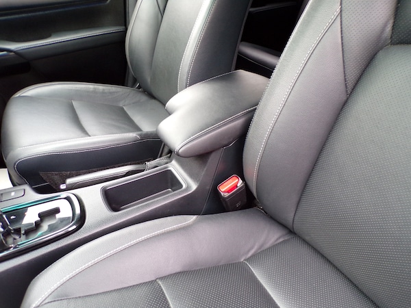 Used Toyota Hilux 2023 for sale - 76131021: Photo 24