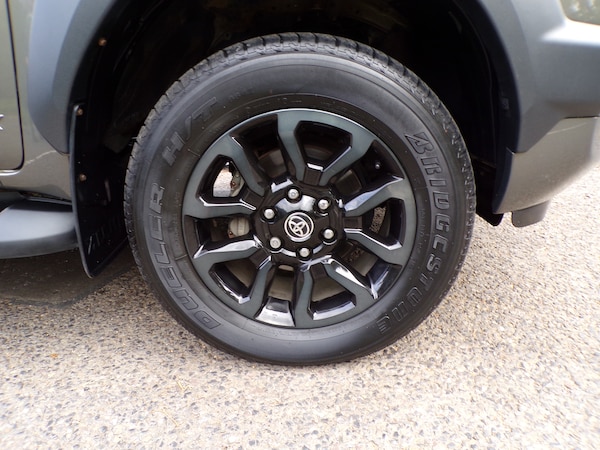 Used Toyota Hilux 2023 for sale - 76131021: Photo 29
