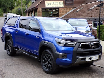Used Toyota Hilux 2023 for sale - 75572242: Photo