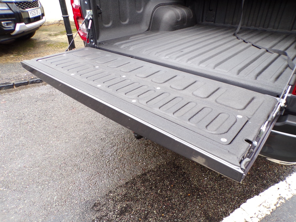 Used Toyota Hilux 2023 for sale - 77293767: Photo 17