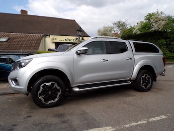 Used Nissan Navara 2020 for sale - 75571211: Photo