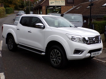 Used Nissan Navara 2018 for sale - 76384701: Photo