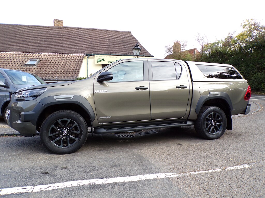 Used Toyota Hilux 2023 for sale - 78094900: Photo 3