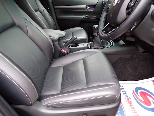 Used Toyota Hilux 2023 for sale - 76240979: Photo 17