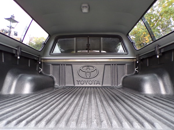 Used Toyota Hilux 2023 for sale - 76240979: Photo 28