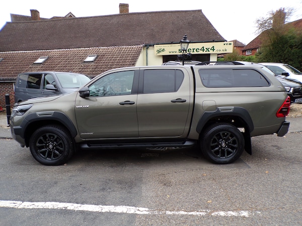 Used Toyota Hilux 2023 for sale - 76240979: Photo 8