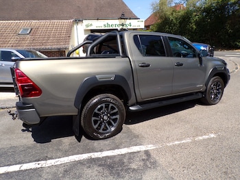 Used Toyota Hilux 2023 for sale - 79177071: Photo