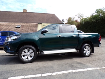 Used Toyota Hilux 2019 for sale - 75570147: Photo