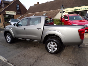 Used Nissan Navara 2021 for sale - 77532377: Photo