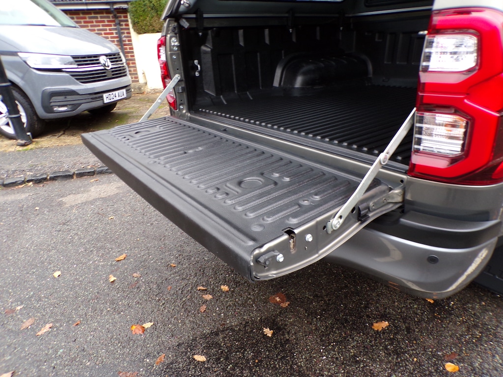 Used Toyota Hilux 2023 for sale - 76479999: Photo 14