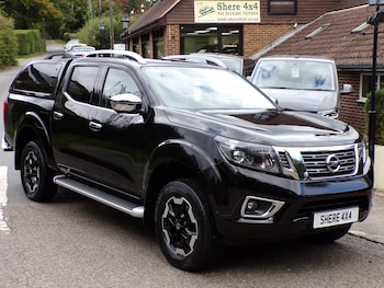 Nissan - Navara
