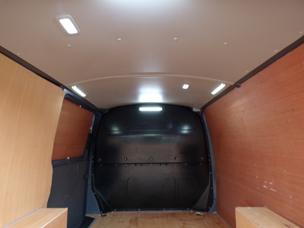 Used Volkswagen Transporter 2023 for sale - 76507801: Photo 16