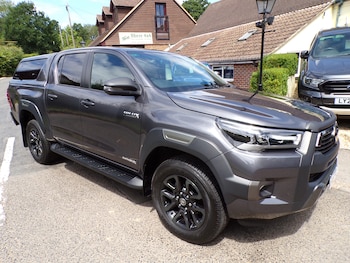 Used Toyota Hilux 2024 for sale - 75571648: Photo