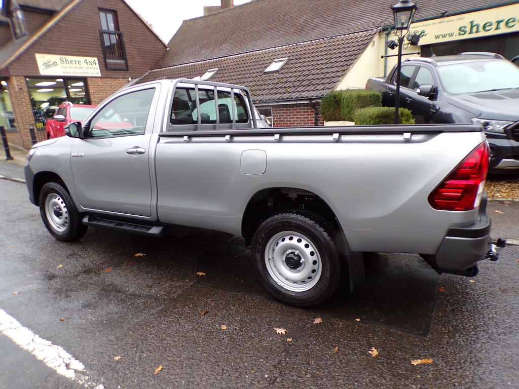 Used Toyota Hilux 2025 for sale - 76722484: Photo 4