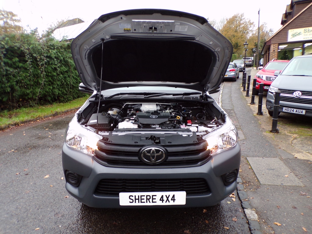 Used Toyota Hilux 2025 for sale - 76722484: Photo 9