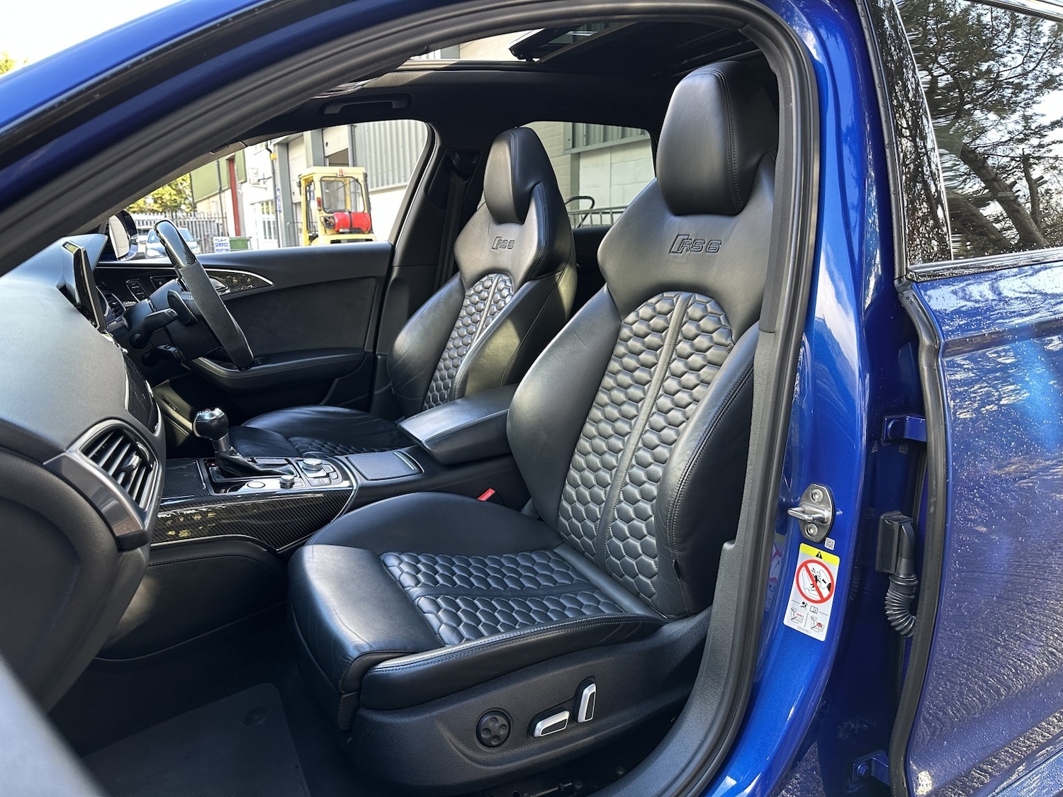 Used Audi RS6 2017 for sale - 77240305: Photo 32