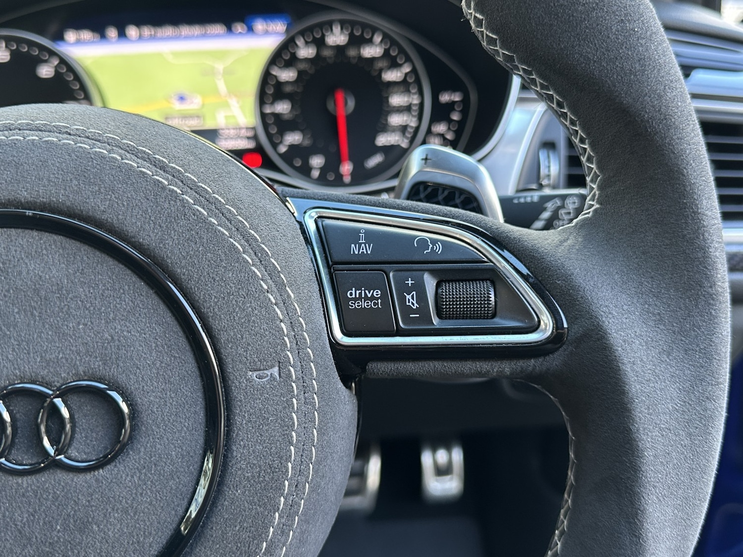 Used Audi RS6 2017 for sale - 77240305: Photo 51