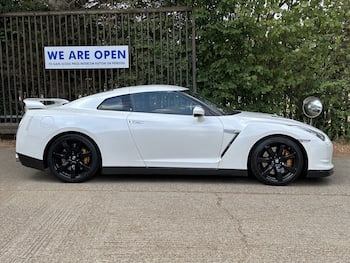 Used Nissan GT-R 2009 for sale - 79649641: Photo