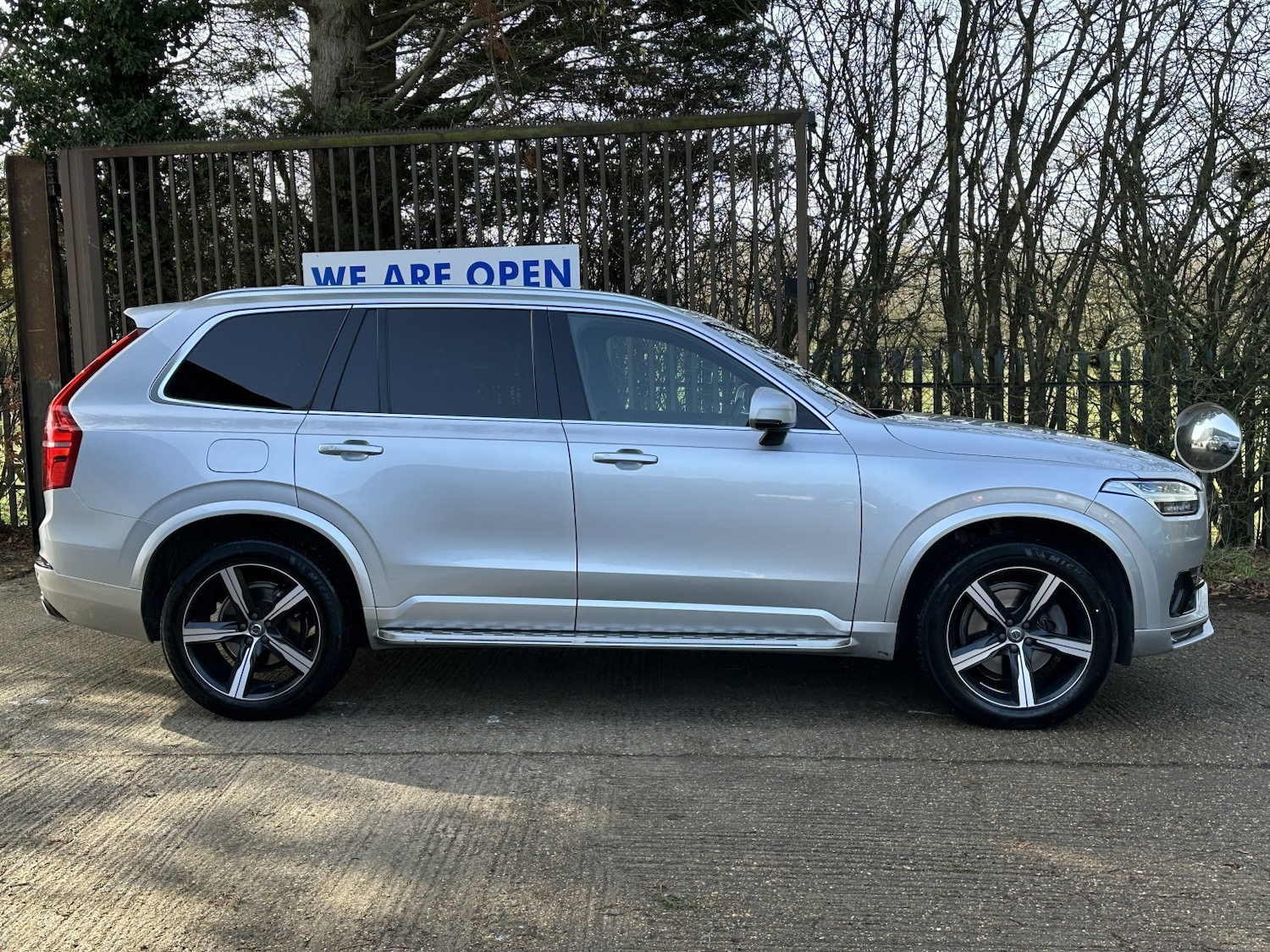Used Volvo XC90 2019 for sale - 77675674: Photo 2