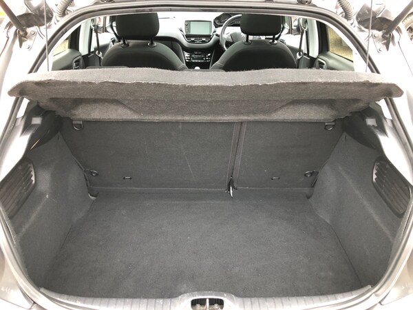 Used Peugeot 208 2018 for sale - 74938618: Photo 20