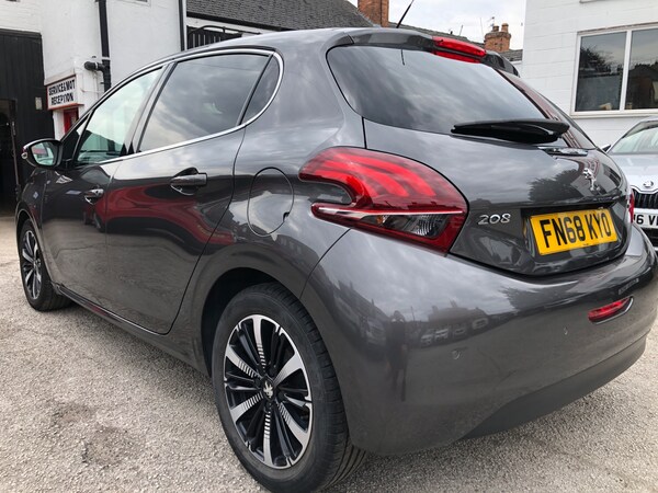 Used Peugeot 208 2018 for sale - 74938618: Photo 3