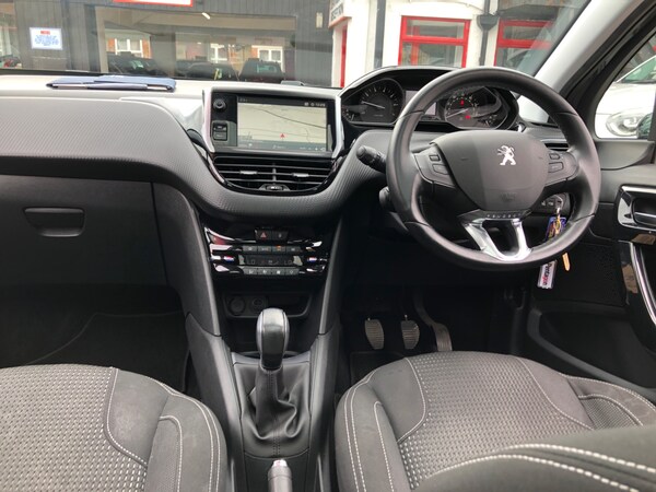 Used Peugeot 208 2018 for sale - 74938618: Photo 9